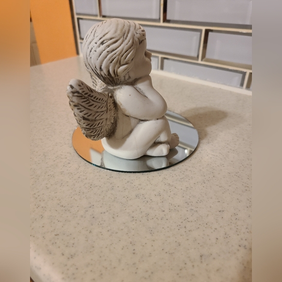 Angel figurine for sale today - Picture 7 of 9